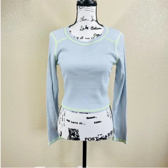 wild fable Tops - Wild Fable women top blue long sleeve crop top